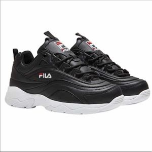 Fila Womens Disarray Low Top Black Leather Sneakers Size 10